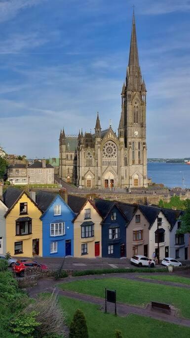 Unit 4 Tranquil Harbourside Retreat- Central Location Cobh Exterior photo